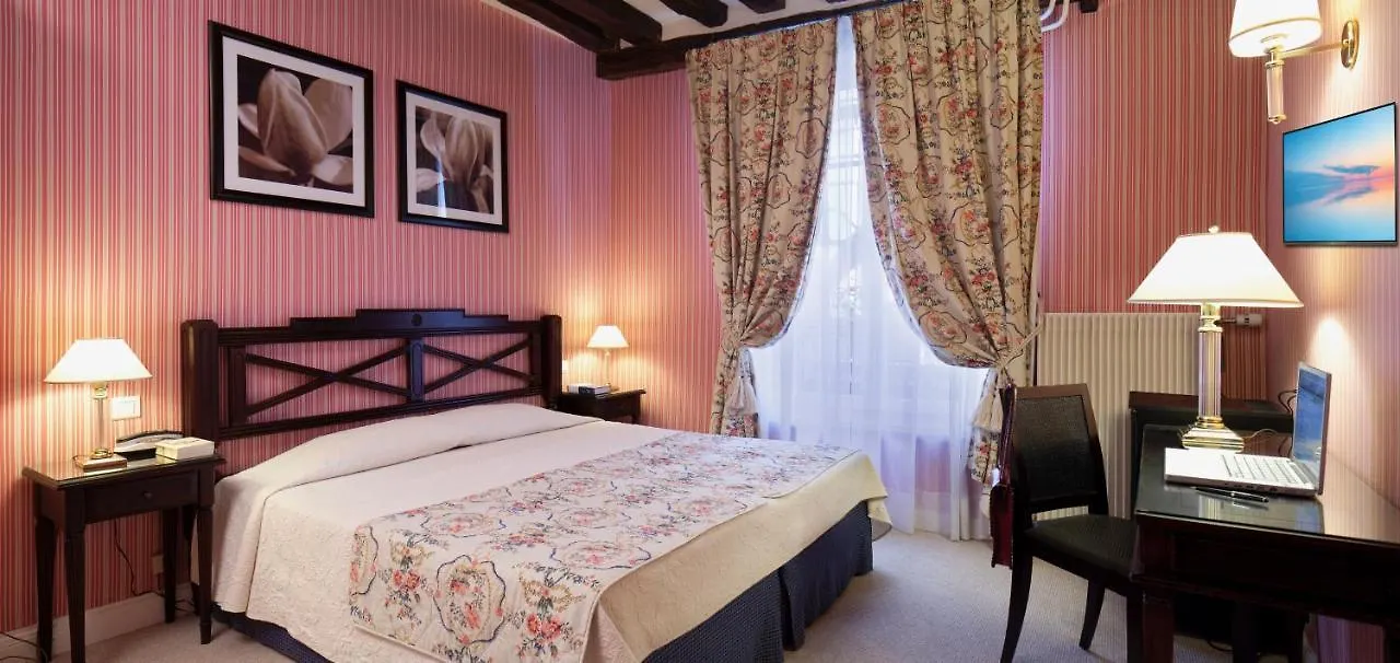 Beaubourg Otel 3*