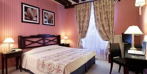 Hotel Beaubourg